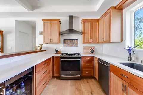 Kitchen - 199 Shoreview Dr, Aptos, CA 95003 photo 3 of 7