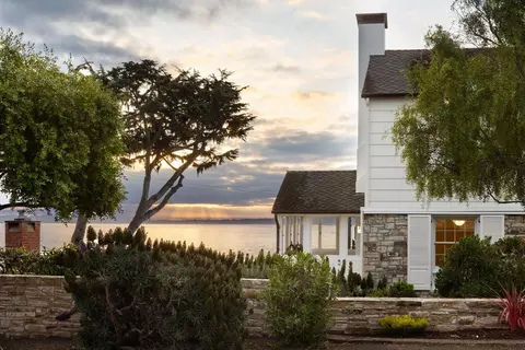 888 Del Monte Blvd, Pacific Grove, CA 93950