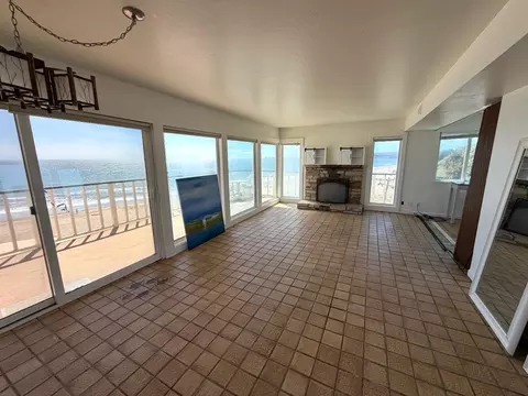 102 Rio Del Mar Blvd, Aptos, CA 95003