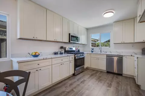 Kitchen - 8240 Springdale Ct, Gilroy, CA 95020 photo 4 of 4