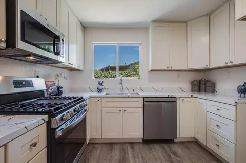 Kitchen - 8240 Springdale Ct, Gilroy, CA 95020 photo 1 of 4