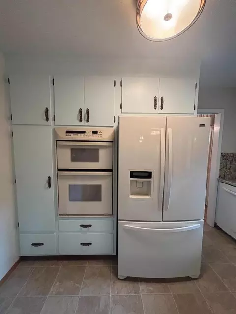 Kitchen - 10730 La Roda Dr, Cupertino, CA 95014 photo 1 of 2