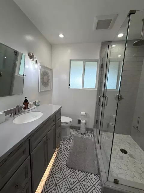 Bath - 1268 La Mirada Dr, Salinas, CA 93901 photo 1 of 3