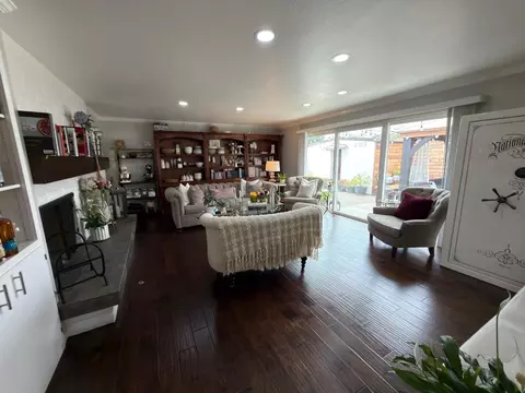 Living - 1268 La Mirada Dr, Salinas, CA 93901 photo 3 of 5