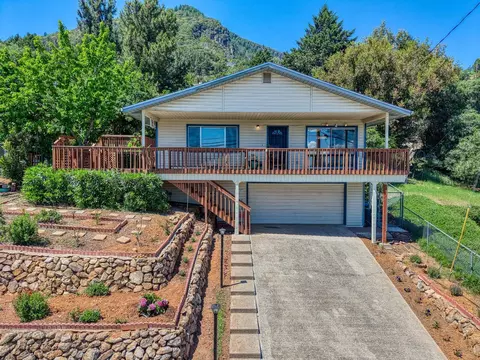 3401 Riviera West Dr, Kelseyville, CA 95451