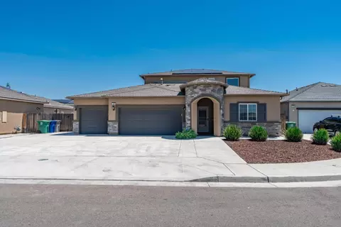 1381 Riverbank Dr, Madera, CA 93637