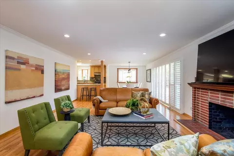 Living - 1027 Edmonds Ct, Sunnyvale, CA 94087 photo 3 of 3