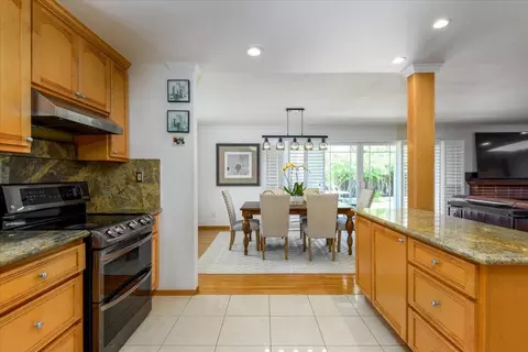 Kitchen - 1027 Edmonds Ct, Sunnyvale, CA 94087 photo 2 of 3