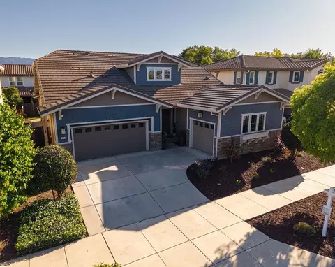 936 Jaguar Pl, Gilroy, CA 95020