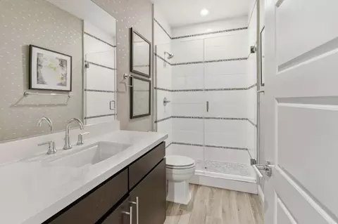 Bath - 1509 Gulf Dr, Fairfield, CA 94533 photo 1 of 4