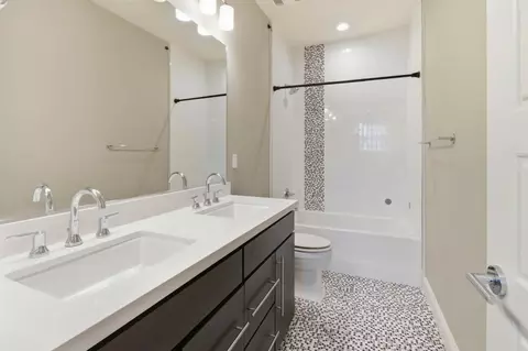 Bath - 1509 Gulf Dr, Fairfield, CA 94533 photo 4 of 4