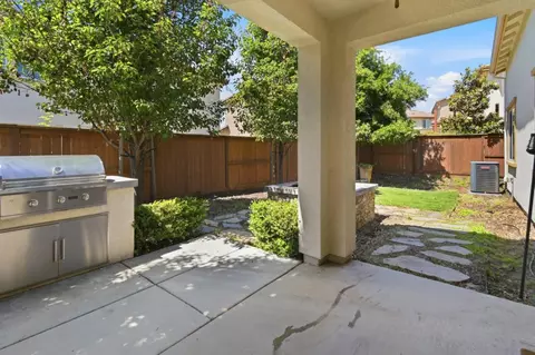 Exterior - 1509 Gulf Dr, Fairfield, CA 94533 photo 2 of 5