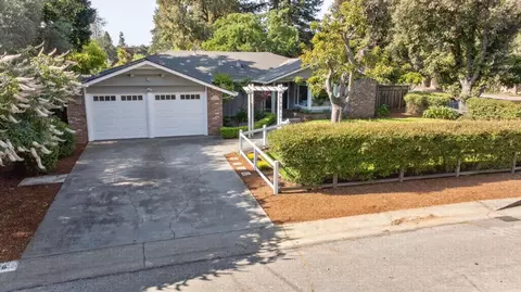 26 Sevilla Dr, Los Altos, CA 94022