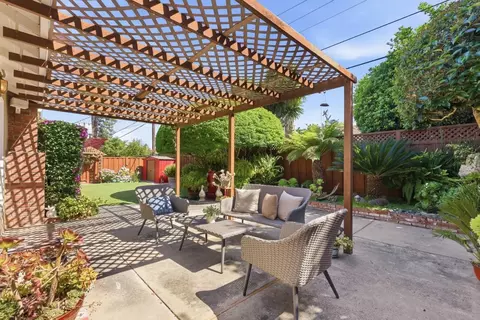 Exterior - 1126 W Knickerbocker Dr, Sunnyvale, CA 94087 photo 10 of 25