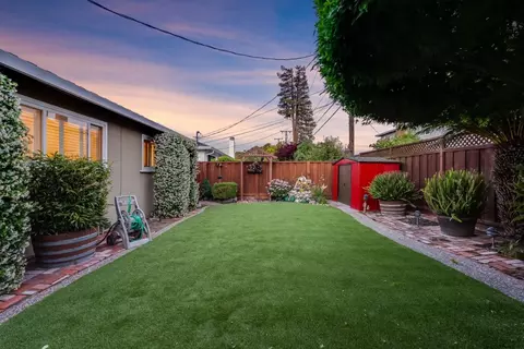 Exterior - 1126 W Knickerbocker Dr, Sunnyvale, CA 94087 photo 18 of 25
