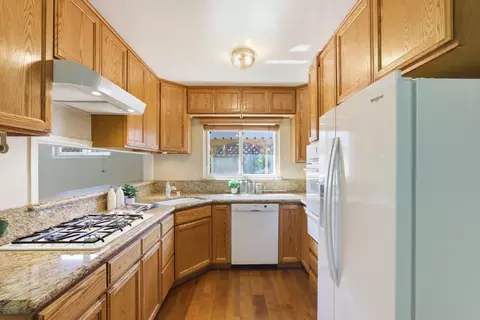 Kitchen - 1126 W Knickerbocker Dr, Sunnyvale, CA 94087 photo 1 of 2