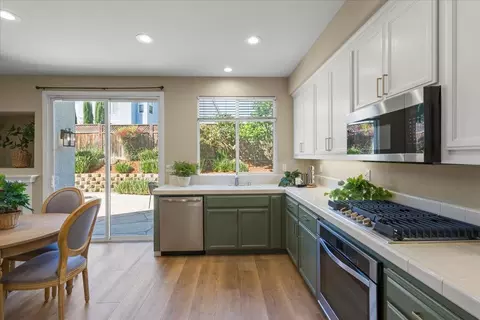 Kitchen - 935 Oak Brook Way, Gilroy, CA 95020 photo 2 of 3