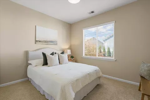 Bedroom - 935 Oak Brook Way, Gilroy, CA 95020 photo 3 of 4