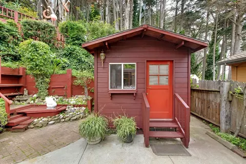 Exterior - 274 Juanita Ave, Pacifica, CA 94044 photo 8 of 13