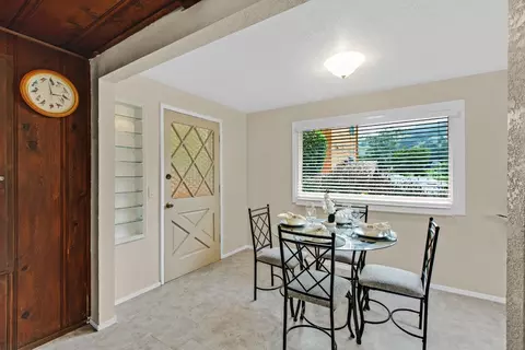 Dining - 274 Juanita Ave, Pacifica, CA 94044 photo 1 of 2