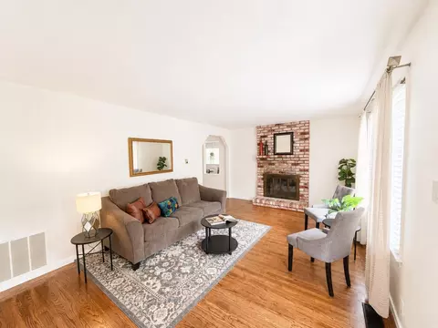 Living - 274 Juanita Ave, Pacifica, CA 94044 photo 1 of 2