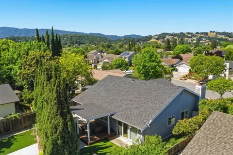 View/Area - 9272 El Caminito, Gilroy, CA 95020 photo 3 of 8