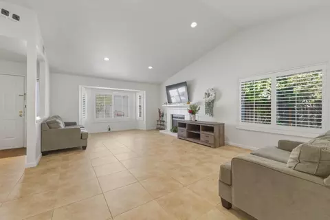 Living - 9272 El Caminito, Gilroy, CA 95020 photo 3 of 5