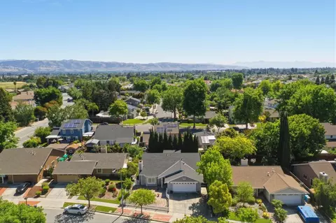 View/Area - 9272 El Caminito, Gilroy, CA 95020 photo 5 of 8