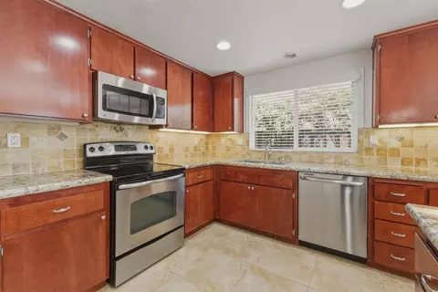 Kitchen - 9272 El Caminito, Gilroy, CA 95020 photo 3 of 3