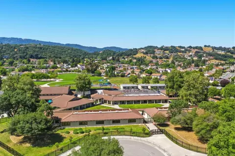 View/Area - 9272 El Caminito, Gilroy, CA 95020 photo 6 of 8