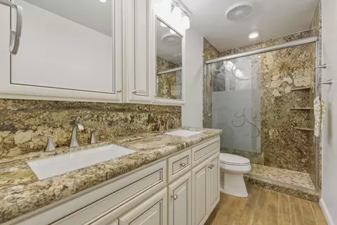 Bath - 9272 El Caminito, Gilroy, CA 95020 photo 3 of 4