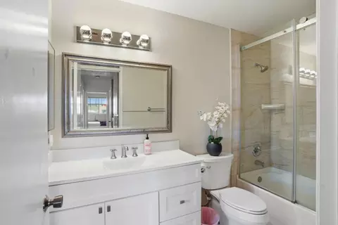 Bath - 1825 Cherokee Dr 2, Salinas, CA 93906 photo 1 of 1