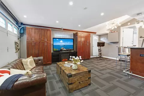 Living - 12 Yellowstone Way, Pacifica, CA 94044 photo 4 of 5