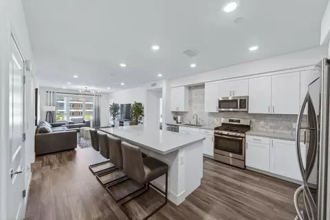 5933 Sunstone Dr 306, San Jose, CA 95123