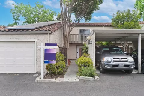 117 Mission Dr, East Palo Alto, CA 94303