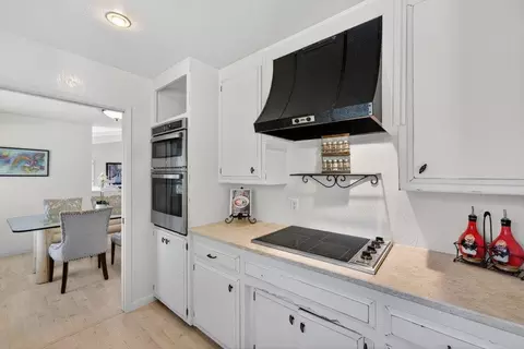 Kitchen - 634 Townsend Dr, Aptos, CA 95003 photo 2 of 5
