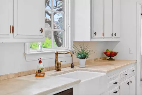 Kitchen - 634 Townsend Dr, Aptos, CA 95003 photo 4 of 5