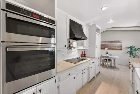 Kitchen - 634 Townsend Dr, Aptos, CA 95003 photo 5 of 5