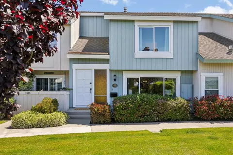1035 Dove Ln, Foster City, CA 94404