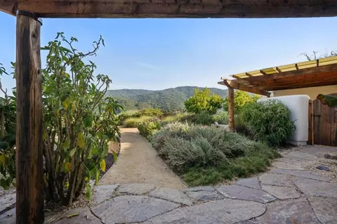 Exterior - 27690 Central Dr, Los Altos Hills, CA 94022 photo 5 of 22