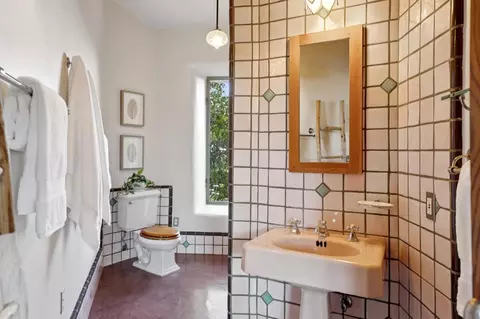 Bath - 27690 Central Dr, Los Altos Hills, CA 94022 photo 3 of 3