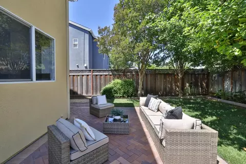 Exterior - 887 Martiri Dr, Gilroy, CA 95020 photo 4 of 9