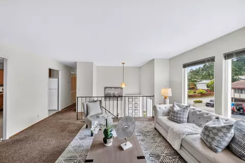 Living - 1287 Lerida Way, Pacifica, CA 94044 photo 4 of 10