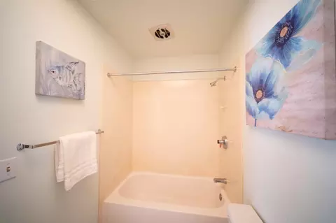 Bath - 1287 Lerida Way, Pacifica, CA 94044 photo 3 of 3