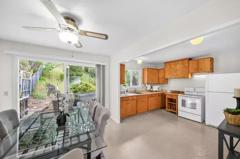Dining - 1287 Lerida Way, Pacifica, CA 94044 photo 1 of 3