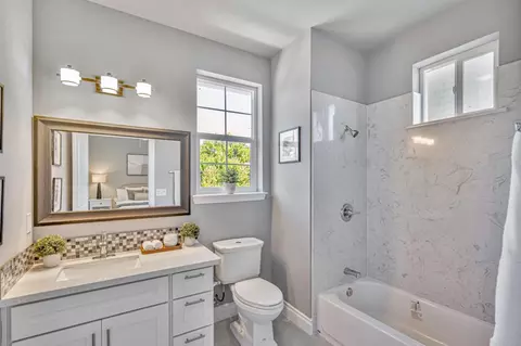 Bath - 803 Maybeck Pl, Hayward, CA 94544 photo 3 of 3