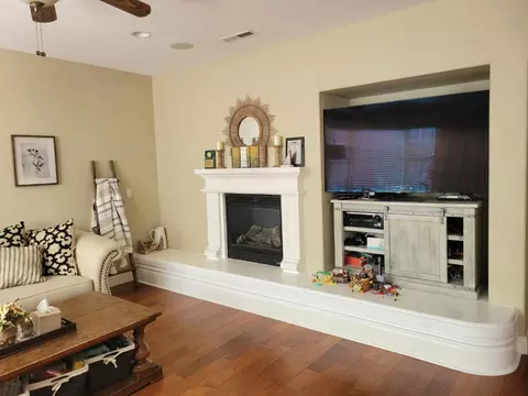 Living - Eagle Ridge Dr, Gilroy, CA 95020 photo 1 of 3