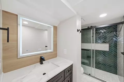 Bath - 960 Keeler Ave, Berkeley, CA 94708 photo 3 of 3