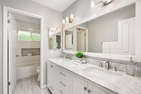 Bath - 174 Preston Dr, Mountain View, CA 94040 photo 2 of 5