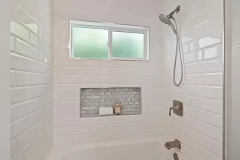 Bath - 174 Preston Dr, Mountain View, CA 94040 photo 3 of 5
